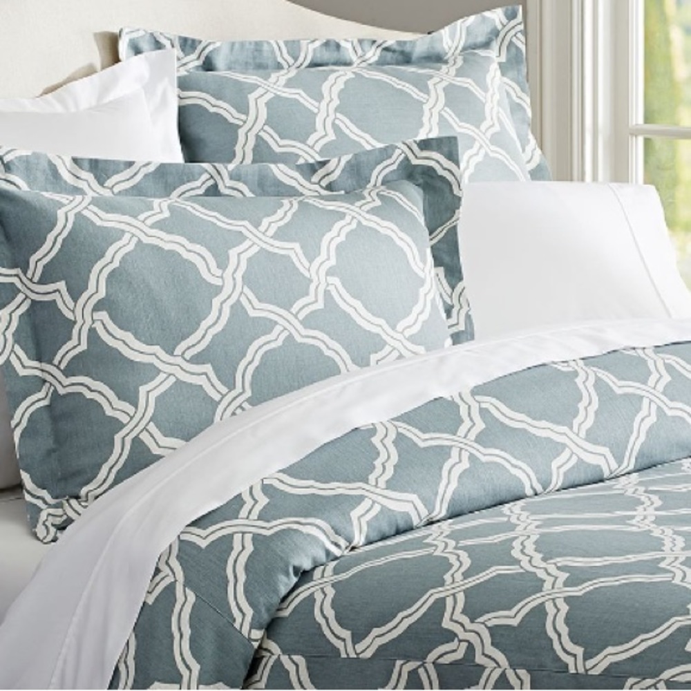 Pottery Barn Full/Queen Kendra Trellis Duvet Cover